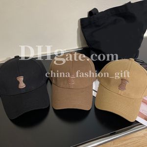 Ball Caps Designer Cap Spring en Autumn Corduroy hoeden unisex luxe hoed voor mannen vrouwen buiten casual hoed zon voorkomen hoed