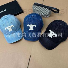 Ball Caps Designer CE Home Cowboy Baseball Hat pour hommes et femmes Spring / été Alphabet Polyday Duck Tongue à la mode H1T8 N7WE