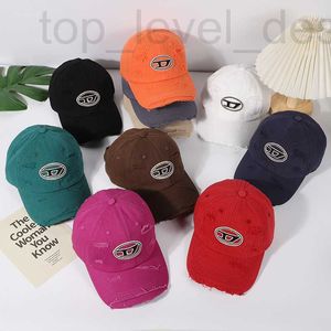 Casquettes de baseball Designer D Famille Même Lettre Baseball Chapeau Montre Petit Visage Et Pause Cowboy Langue De Canard Personnalisé Tendance Rue Protection Solaire Parasol B1OV