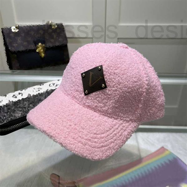 Ball Caps Designer Designers Designers Cashmere Baseball Mens Women Casquette Hiver Hat Paped Cap 6Color Fashion Letter V Bons ugo3