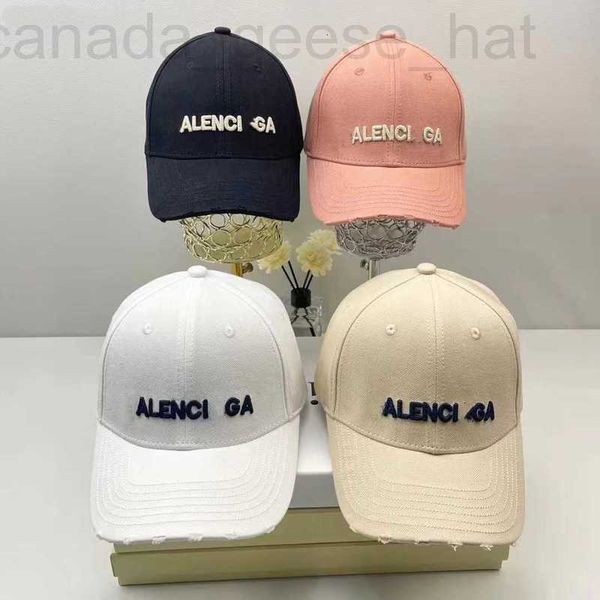 Gorras de bola Diseñador para hombre Sombrero Pareja Deportes Mujeres Moda Agujero Al aire libre Sombrilla Calidez Letra Bordado 3D Cap WFCG