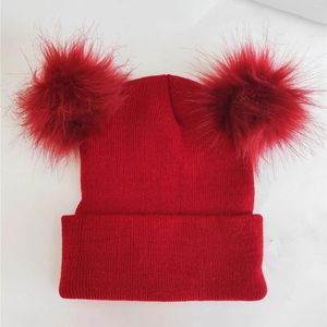 Casquettes de boule chapeau chauffant d'oreille casquette d'hiver douce pour femme câble chaud avec tresses chapeaux de neige pour hommes temps froid