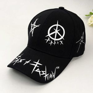 Kogelcaps mode katoenen vader hoed zwart en wit patchwork honkbal cap graffiti snapback mode sporthoeden voor mannen dames hiphop capsj230228