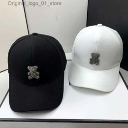 Ball Caps Fashion Designer Summer Womens Baseball Chatte de baseball coréen Wild Bear Rhinestone Sunhats Street Kpop Visors Outdoor Hap Hop Hat Q240408