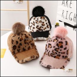 Gorras de bola Sombreros Bufandas Guantes Accesorios de moda Gorra de béisbol para niños Estampado de leopardo Pompón Otoño Invierno para niños Cálido Sol de felpa AA