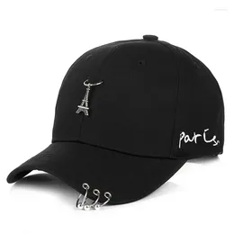 Ball Caps Hip Hop Femelle Baseball Hat Punk Rivets Ring Eiffel Tower Snapback Chapeaux pour femmes hommes Solid Black Cap Casquette