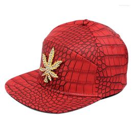 Gorras de béisbol para hombre, gorra de béisbol de cuero PU con Logo de Metal Hip Hop, gorra informal Unisex con hebilla de cinturón, Snapback, moda de verano, negro, rojo y dorado