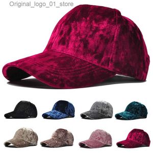 Ball Caps New Gold Velvet Baseball Hat Unisexe Automne / Hiver Fashion Casual Curve Hat Hip Hop Hat Bob Q240408