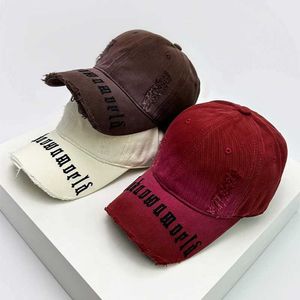 Caps à balle Nouveaux hommes femmes Gradient Sanskrit broderie Chapeaux de baseball Sunshade Broken Style Breathable Snback CS Fashion polyvalente rétro J240506