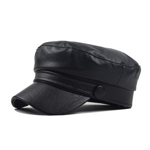 Casquettes de balle nouveauté hiver hommes PU cuir chapeau mâle plat haut Badge Locomotive rétro militaire casquette Punk corticale chaîne Gorra 230404