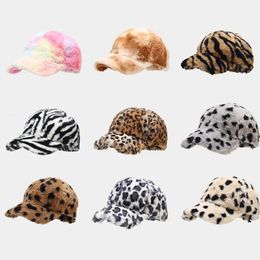 Ball Caps Pluche Luipaard Print Verstelbaar Warm Houden Dames Baseball Cap Herfst Winter Buiten Schaduw Unisex Dames S Hoed Vader 231216