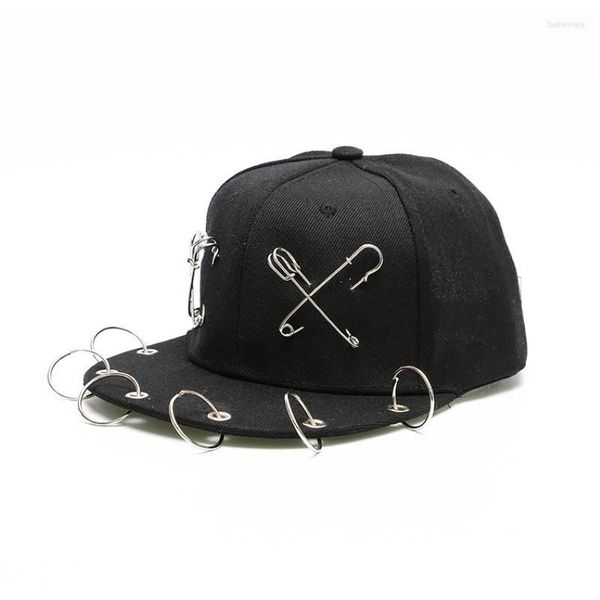 Gorras de bola Estilo punk Negro Padre-niño Hip Hop Sombreros Tendencia Pin Remache Borla Béisbol para hombres Mujeres Street Fashion Show Casual223m