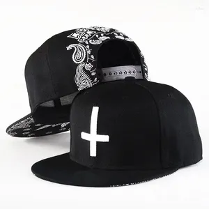 Ball Caps Snapback Baseball Hat Cross Cross Broidery Ajustement Chapeaux Ajustement pour les jeunes Femmes Fashio Cap Flat Trend Street Dance