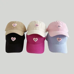 Casquettes de baseball Casquette de baseball de couleur unie Mignon amour coeur broderie femmes hommes chapeau de soleil couple coréen été coton pointe