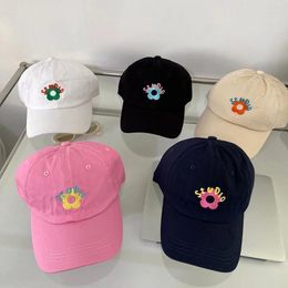 Ball Caps Studio Flower Embroidery Baseball For Women Patchwork Color verstelbare buitenzonhoeden Koreaanse casual snapback piek