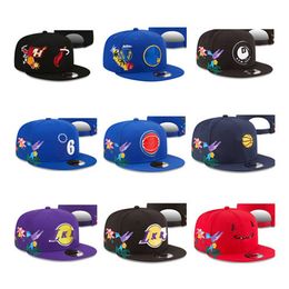 Casquettes de basket-ball d'été ajustées Snapbacks en plein air Couleur classique Hip Hop Toutes les équipes Casquettes réglables Gris Stitch Heart "Série" " Fleurs d'oiseaux ordre mélangé