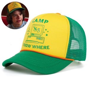 Casquettes de baseball Things Season 4 Dustin Adult Mesh 85 Camp Know Where Imprimé Cosplay Hat Jaune Vert Chapeaux de camionneur incurvés YY367 230718