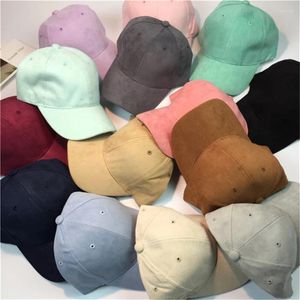 Capes de balle unisexe en daim doux Baseball Cap femme hommes décontractés de sport extérieur chapeau coréen mode os snapback ajusté de papa respirant