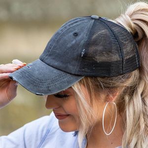 Casquettes de baseball Denim lavé avec bande élastique croisée maille casquette de Baseball femmes en détresse décontracté chapeau de soleil désordre cheveux chignon fille Sport