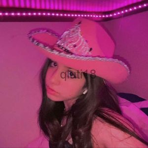 Casquettes de balle Chapeau de cowboy de style occidental rose Casquette de fête de mode pour femmes déformée à large bord avec décoration de paillettes LED Couronne Tiara Cowgirl Hat x0927