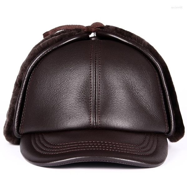 Casquettes de balle Hiver Hommes Véritable Cuir Fausse Fourrure Chapeau Mâle Étiquette Chaude Épais Velours Bomber Chapeaux Personnes Âgées Oreillettes Moto Coupe-Vent Neige Unisexe Designer Mode 2023 Nouveau