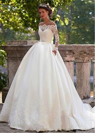 Kogeljurken lange mouwen applique off schouderkant tule gotische trouwjurk vestido novia plus size bridal party jurken gewaad de huwelijk 403