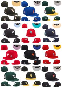 Bal Getailleerde hoeden maten Pasvorm hoed Honkbal voetbal Snapbacks veldletter Katoen Ontwerper Platte hoed Verstelbaar Borduurwerk Mesh Caps All Team Logo Outdoor Sport pet