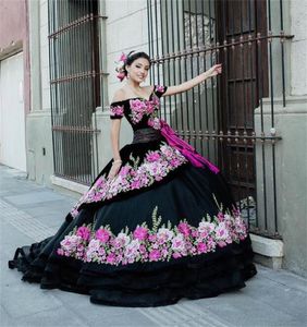 Robe De Bal Robe De Mariée Noire 2023 Élégant Gothique Église Espagnole Robes De Mariée Hors Épaule Fleurs Perlée Costume Médiéval Mariée Princesse Robe De Noiva Fantaisie
