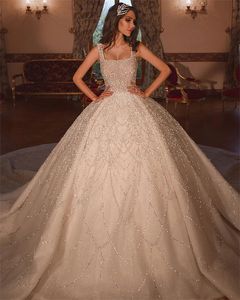 Robe de mariée princesse de robe de bal 2024 Couc carré en dentelle paillettes perlées Bouches nuptiales arabe Dubaï Vestido de Novia Casamento Customated