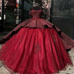 Kogel jurk glanzende lieverd rode quinceanera jurken applique kanten kralen kristalvestidos de 15 anos verjaardag veter -up -Up -Up