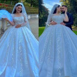 Ball Robes de robe arabe saoudienne paillettes illusion à manches longues robes de mariée perles appliques sur mesure Vestido de Ruffle de Novia pour la mariée