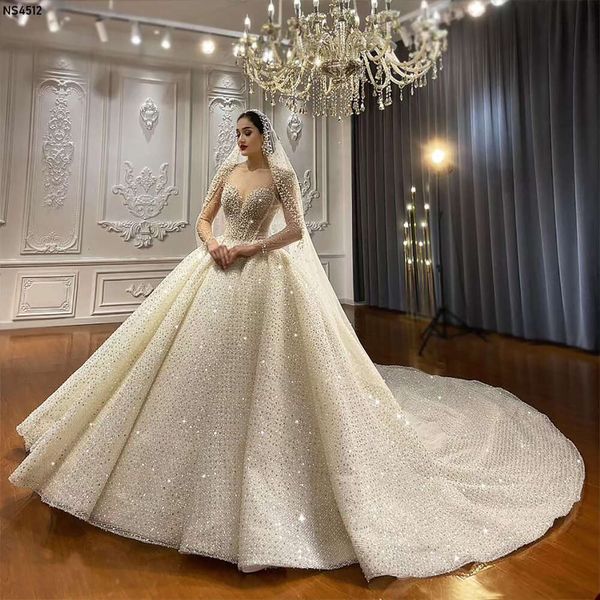 Ball Wedding chérie manches longues Perles paillettes de chapelle Robe sur-skirts robe sur mesure Robe de spécial