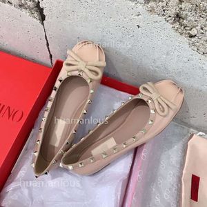 Ballet Designer Ballerinas schoenen Valens Tino Ribbon Girl Shoe Lace Satin Lady Same New Flat Bottom Bowtie Mary Single Dames B51O