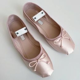 Platte balletschoenen Parijs balletontwerper professionele dansschoenen satijnen platform strik ondiepe mond enkele schoen platte schoenen Dames loafers