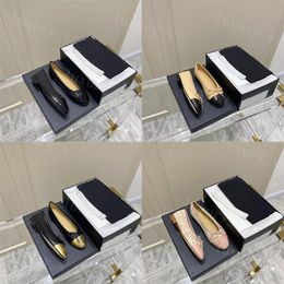 Designer schoenen Dames Casual schoenen Ballet Loafers Flat Seizoensgebonden fluweelhandschoen Vlassen Schoen Summer Beach Half Fashion Lady Luxe Top Quilty met doosmaat 35-40