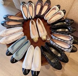 ballerines Chaussures habillées Designer Chaussure de ballet Printemps Automne nœud en peau de mouton noir Chaussures de canal de bateau plat Lady cuir Lazy dance Mocassins femmes Semelle en cuir taille 53