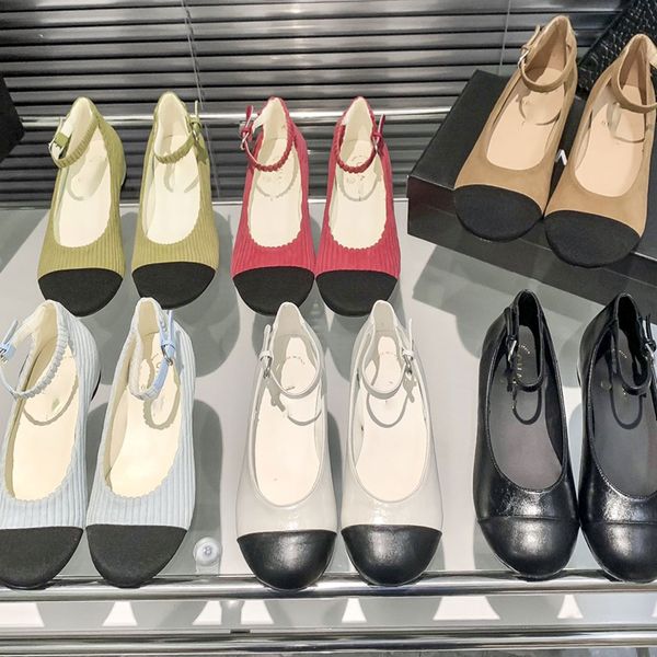 Ballet Flats Chaussures Français Paris Femmes Chaussures noires Locs matelassés Ballerine en cuir rond Talage Low Talon Chaussure de robe pour femmes Sandale de ballet de Ballet avec boîte