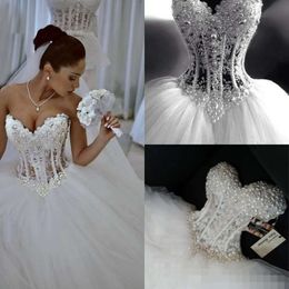 Pearls de combate Pearls 2020 Vestidos de cuentas personalizados Cranianos hechos de escote corazón Sweet Train Tul Tul Princess Bedita de boda de Mariee