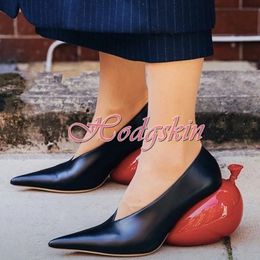 Balloon talons femmes pompes pointues TOE Solid Strange Style Shoes Sexy Sexy Slip en cuir Spring Party Phise Designer Pumps 240409