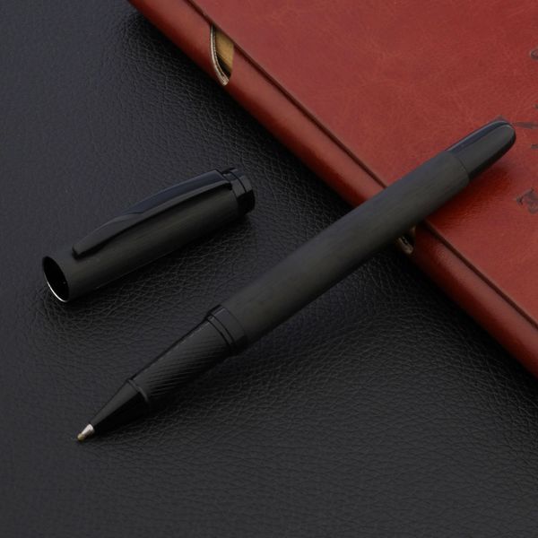 Bolígrafos calidad de lujo Negro MATE NEGRO regalo Rollerball Pen OFICINA ESTUDIANTE Suiza Frosted bolígrafos de tinta de firma 230707
