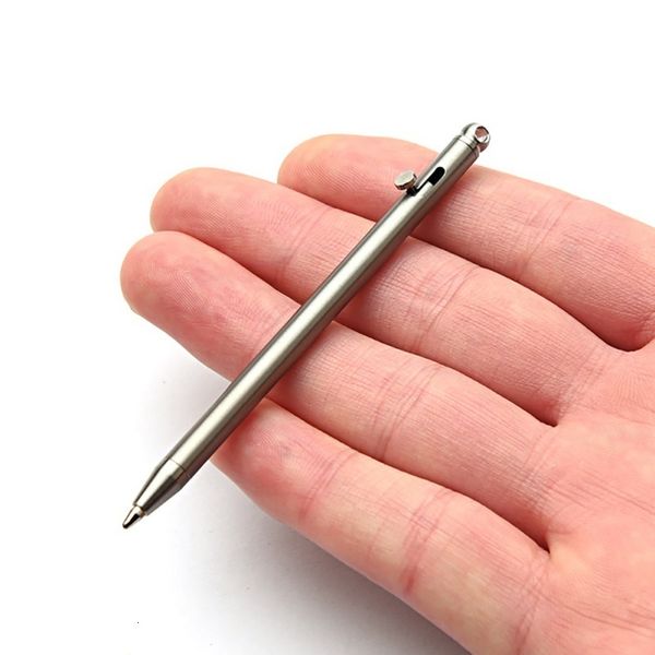 Bolígrafo mini bolígrafo portátil EDC Equipo exterior Personalidad Firma creativa Pen unisex Pen con 2 recargas 230816