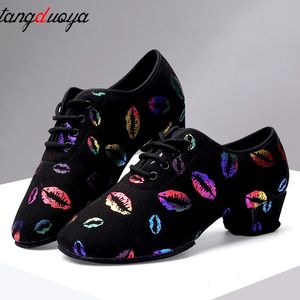 Ballroom hiel sneakers 892 High Latin Dance Woman Black Close Toe Dancing Shoes For Women Lip Print 240125 484