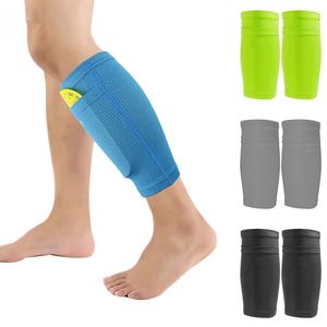 Balles 1 paire de football Football Shin Guard Teens Chaussettes Pads Boucliers professionnels Legging Shinguards Manches Équipement de protection 230922