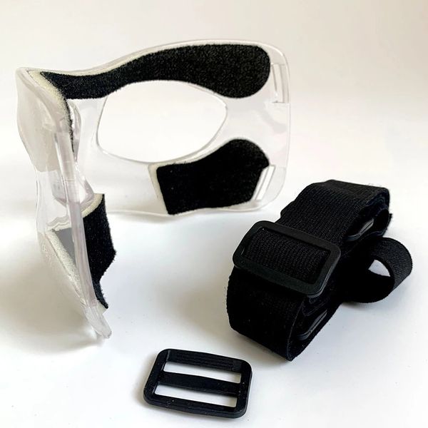Bolas 1 unids Baloncesto Cara Protector de nariz Máscara de plástico con protección de acolchado para accesorios deportivos de fútbol 231215