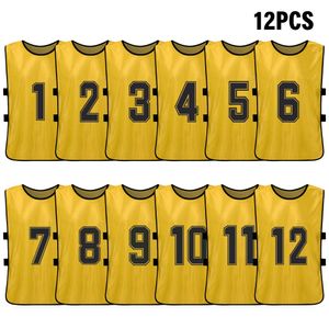 Pelotas 612 PCS Kid's Football Pinnies Camisetas de fútbol de secado rápido Deportes juveniles Equipo de baloncesto Entrenamiento Baberos numerados Chaleco deportivo 221102