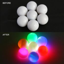 Balles 7pcs intérieure extérieur lueur dans la lumière de la lumière des balles de golf LED-Up Night Sports Gift