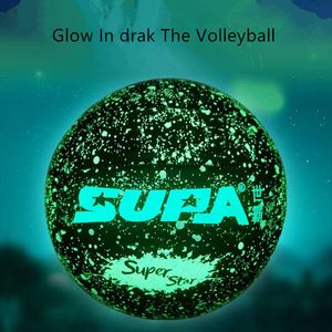 Bolas que brillan en la oscuridad Voleibol Fluorescente Tamaño 5 Textura esmerilada Regalo de cumpleaños para la escuela secundaria Brillante en 230428