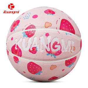 Balles Kuangmi Strawberry Basketball Taille 5 Haute Qualité Résistant À L'usure PU Balles En Cuir Jeu Enfants Cadeau D'anniversaire Présent 230625