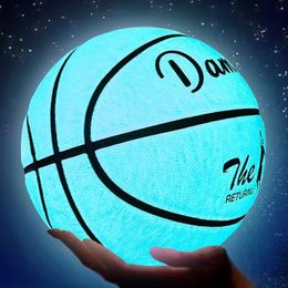 Ballen Reflecterende basketbalbal PU Slijtvast Lichtgevend nachtlampje Gloeiend Nee 7 basketbal Cadeau 230824