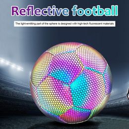 Balles Ballon de football réfléchissant Nuit Glow dans les ballons de football sombres pour étudiants adolescents Formation d'équipe Équipement de jeu de sport lumineux 230831